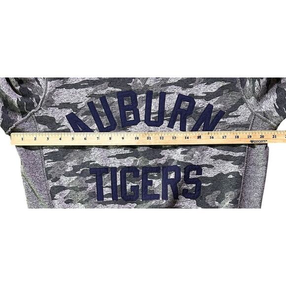 Auburn University Tigers Gray Camo Crewneck Sweatshirt Women's Medium - Picture 3 of 6